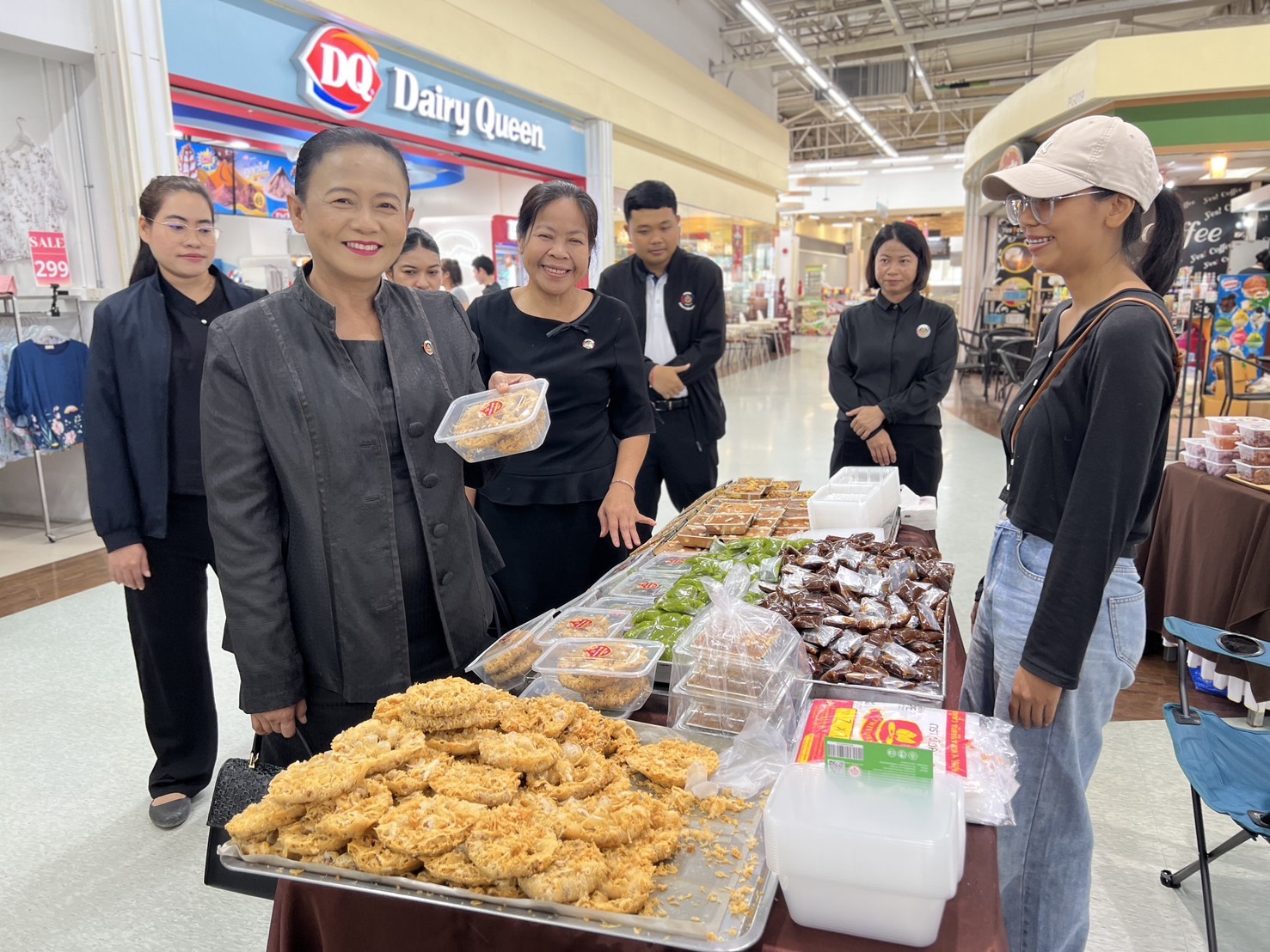 พช.อยุธยา ดำเนินการส่งเสริมการตลาดให้ผู้ผลิต ผู้ประกอบการ OTOP ณ โลตัส สาขาเสนา จังหวัดพระนครศรีอยุธยา