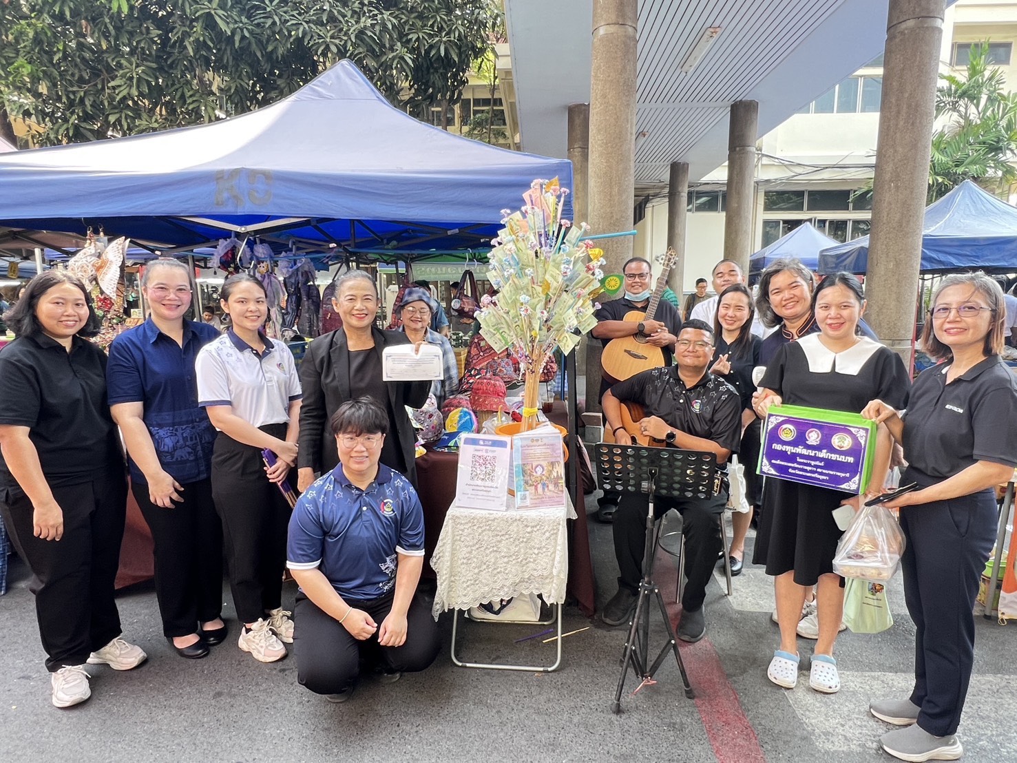 พจ.อยุธยา นำทีมงาน ประชาสัมพันธ์ เชิญชวนส่งต่อรอยยิ้ม ส่งต่ออนาคต สร้างโอกาสและอนาคตที่ดีให้กับเด็กๆ ในพื้นที่จังหวัดพระนครศรีอยุธยา ผ่าน “กองทุนพัฒนาเด็กชนบท ในพระราชูปถัมภ์ สมเด็จพระเทพรัตนราชสุดาฯ สยามบรมราชกุมารี”