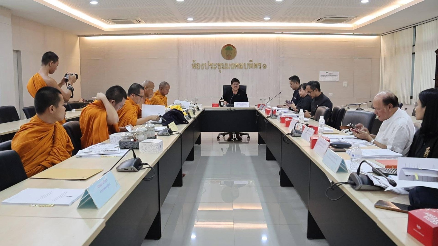 พช.อยุธยา ร่วมประชุมพิจารณาคัดเลือกวัดพัฒนาตัวอย่างที่มีผลงานดีเด่น วัดพัฒนาตัวอย่าง และอุทยานการศึกษาในวัด จังหวัดพระนครศรีอยุธยา ประจำปีงบประมาณ พ.ศ.2569