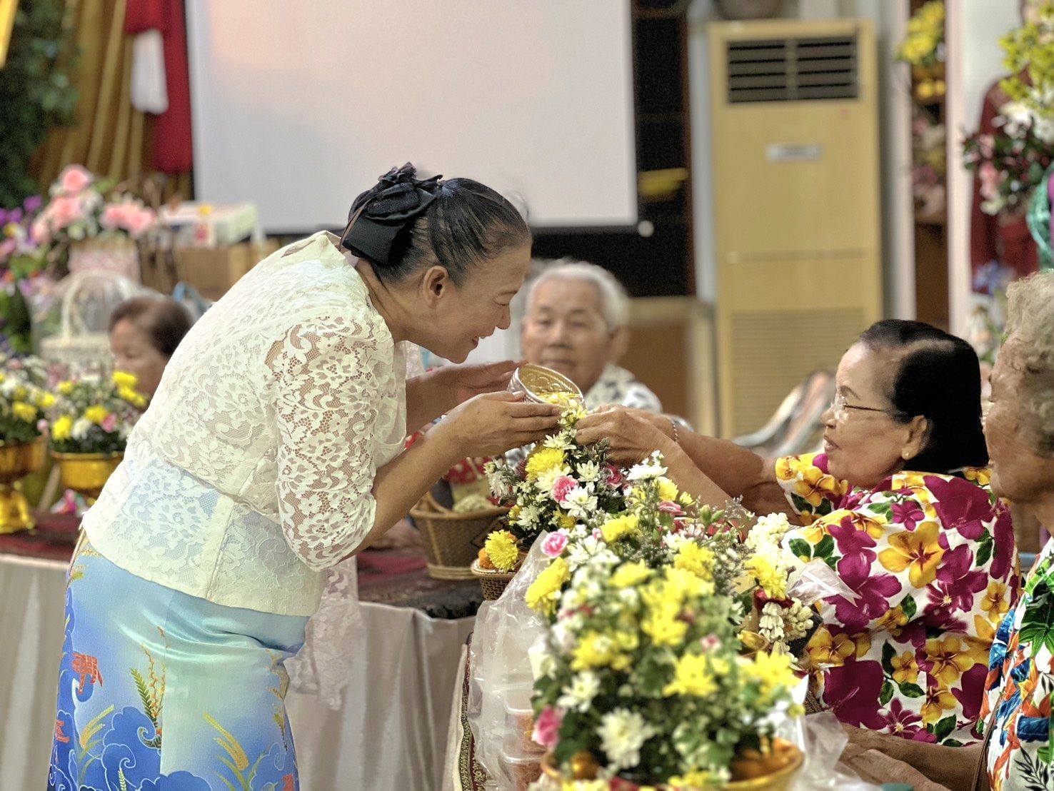 คณะกรรมการพัฒนาสตรีจังหวัดพระนครศรีอยุธยา จัดกิจกรรม “สวัสดีปีใหม่ไทย 2569” สุขภาพแจ่มใส ร่างกายแข็งแรง